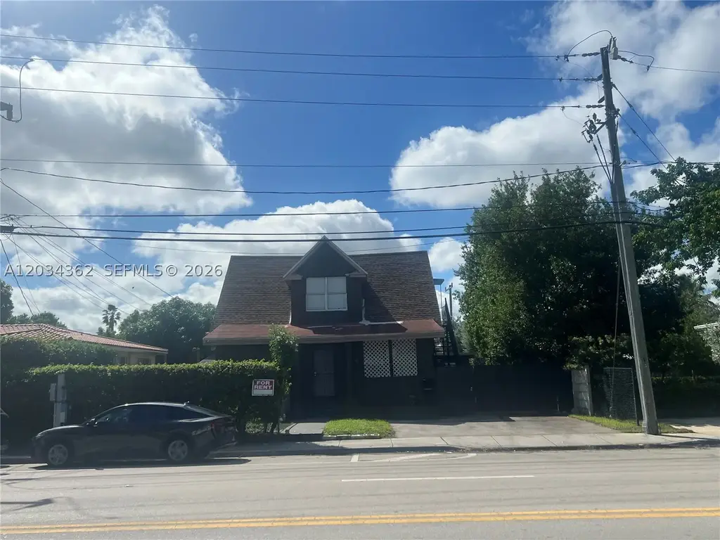 842 Sw 12th Ave, Miami