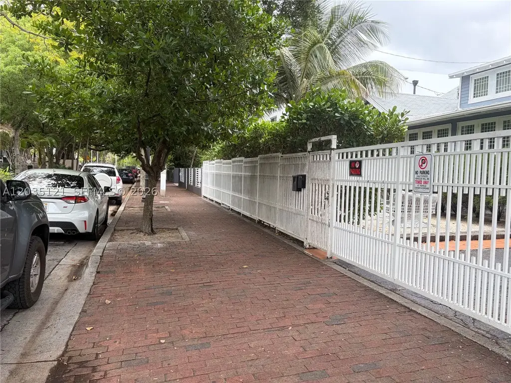 840 Sw 13th Ave, Miami