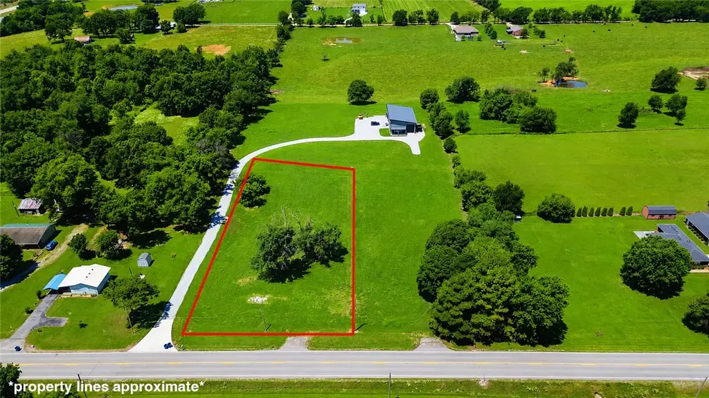 13197 Ar 279 Highway, Gravette