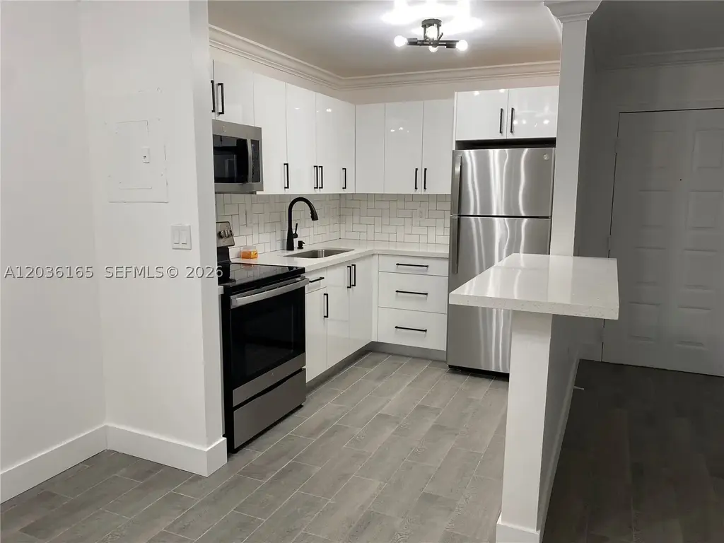 15550 Sw 80th St E-207, Miami