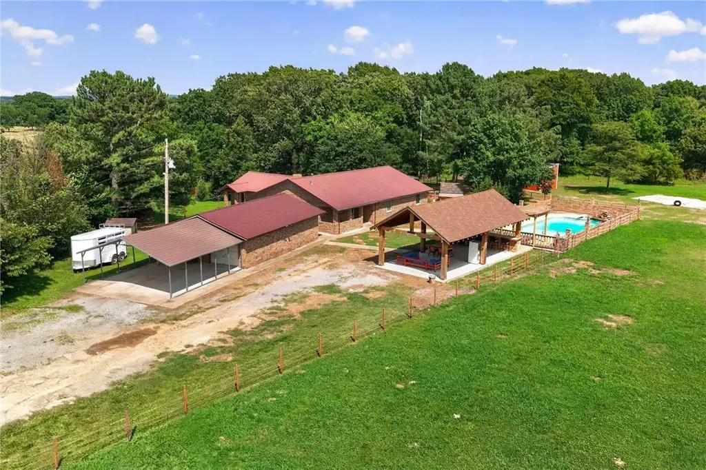 7383 S 447 Road, Rose