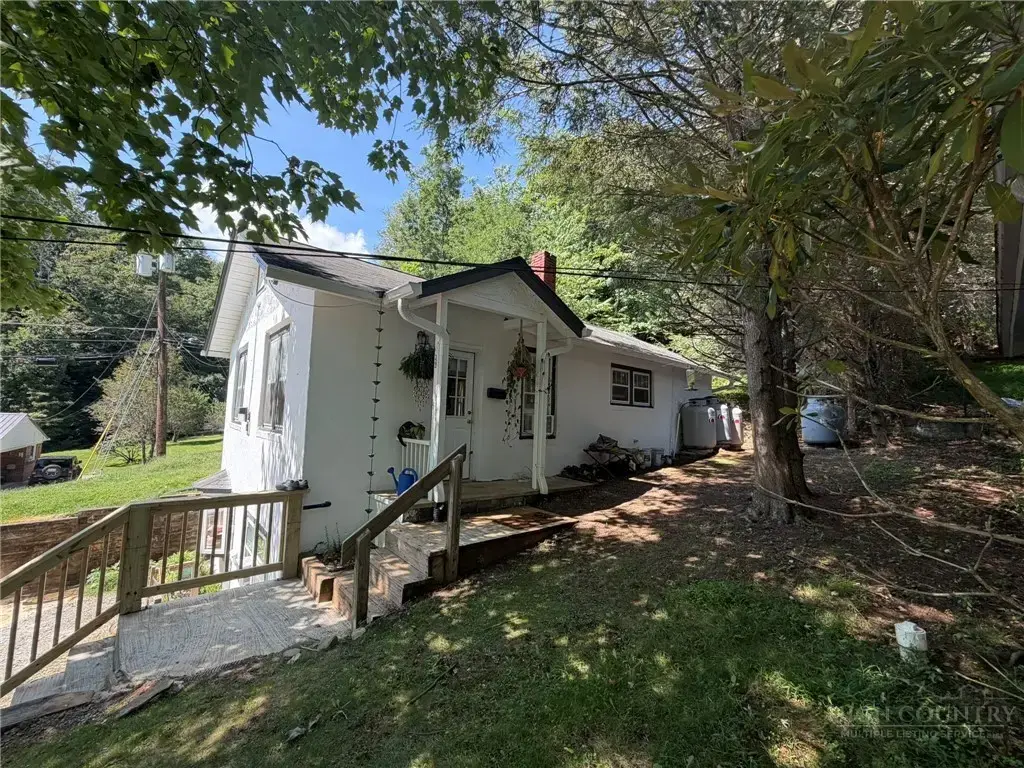 105 Summit Street, Boone