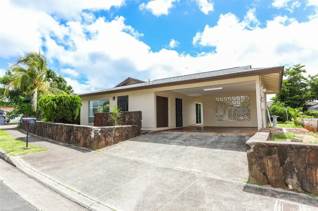 94-1067 Halelehua Street, Waipahu
