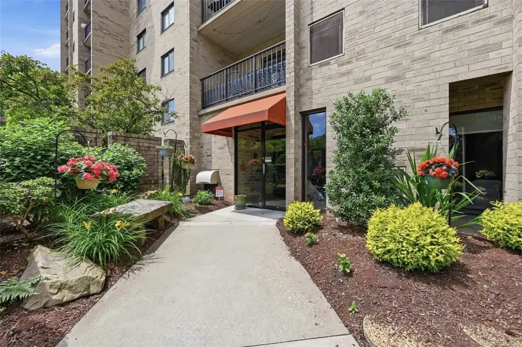 1400 Smokey Wood Drive 601, Swissvale