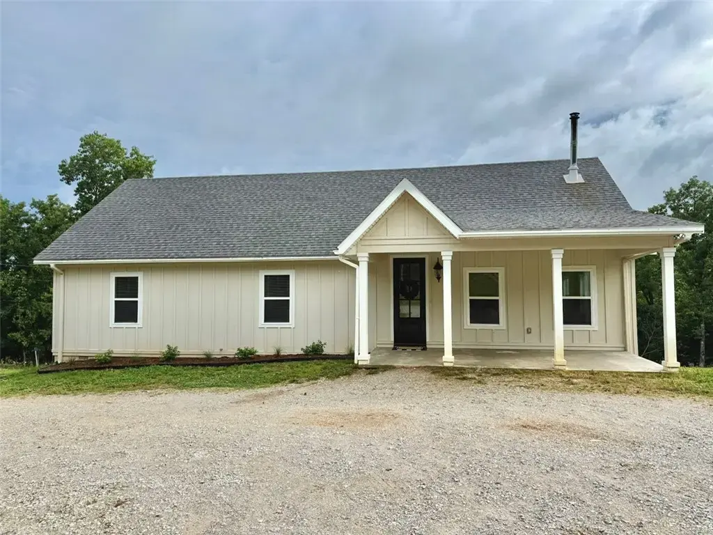 17562 Old Hwy 68, Siloam Springs