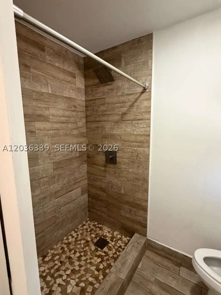 4 of 8 - 5843 Harding Street, Hollywood, FL