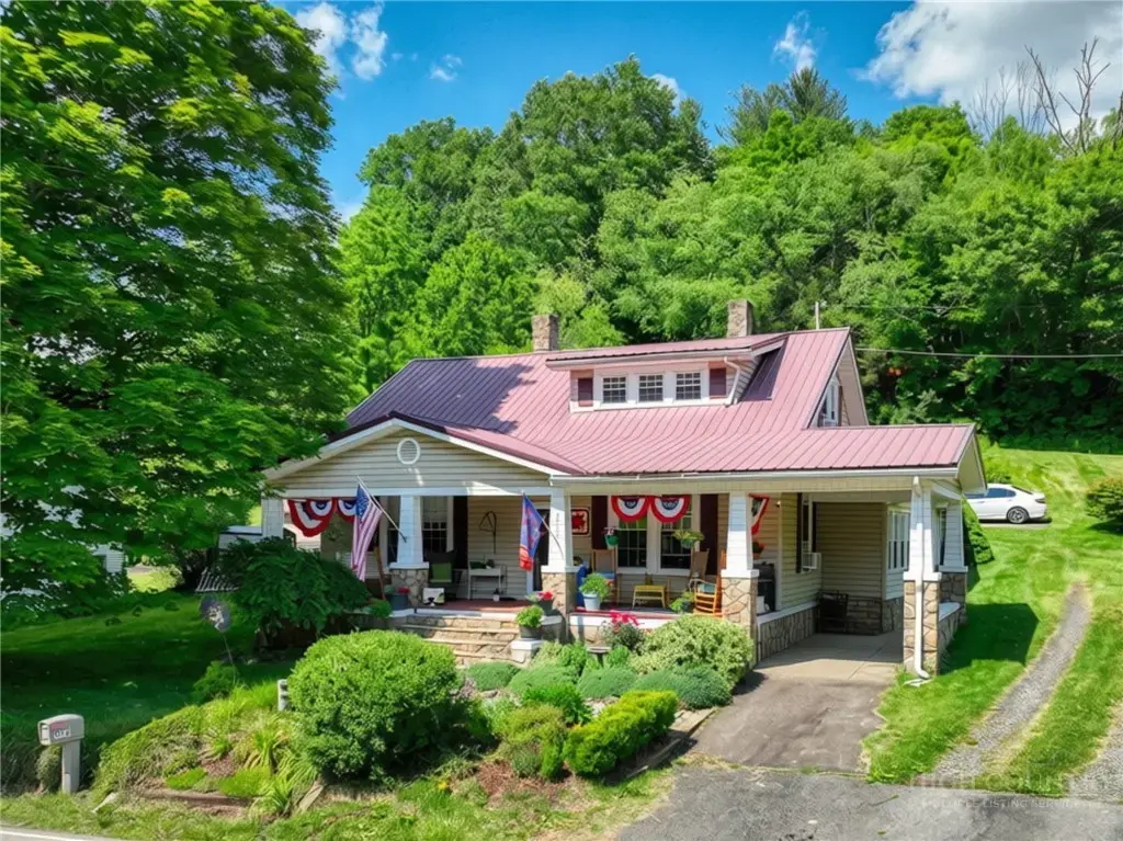 9216 Nc Highway 194, Lansing