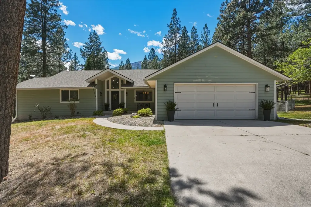 281 Wyant Lane, Hamilton