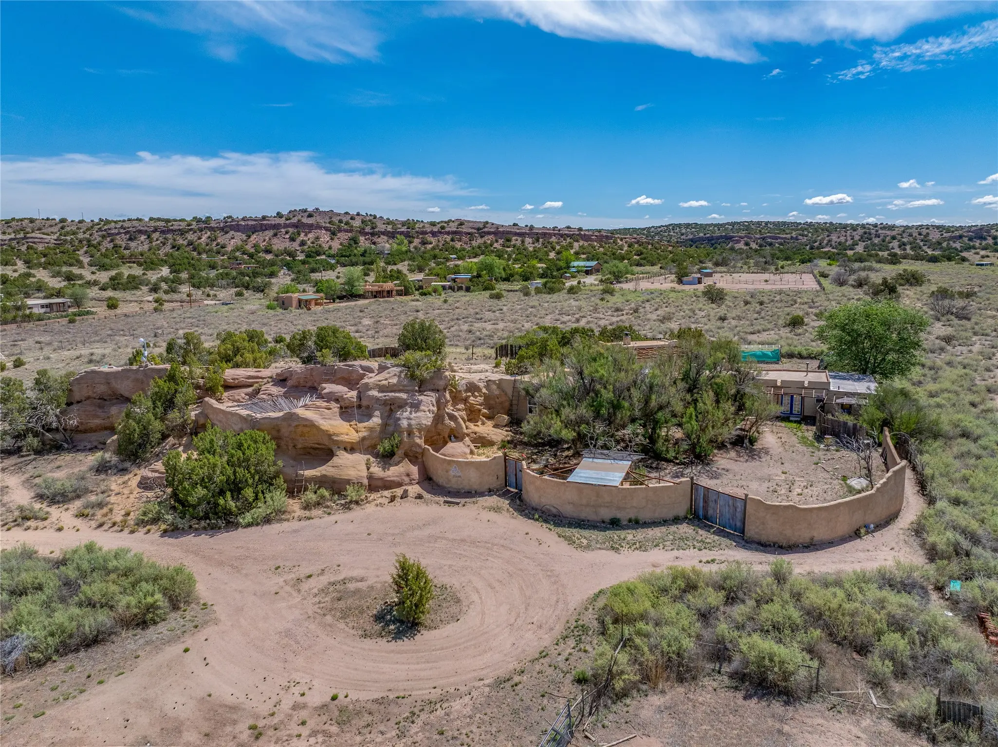 28 Rainbows End, Cerrillos