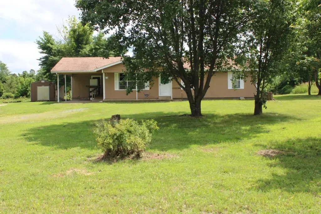 7939 E 14 Highway, Harriet