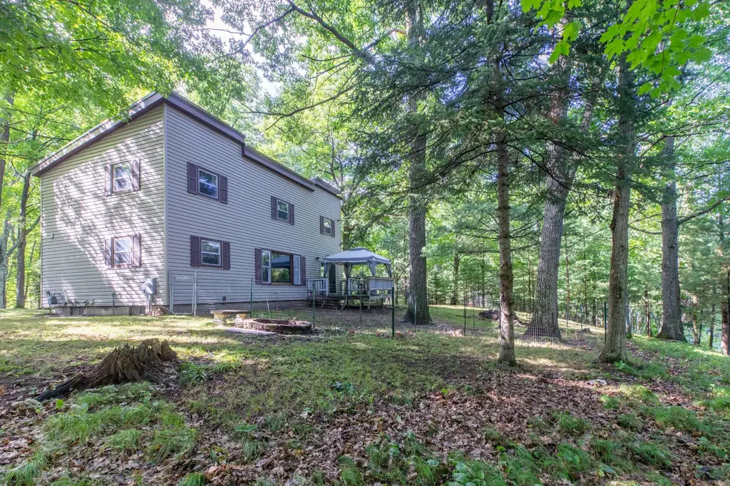 7236 Woodcrest Cir, Rhinelander