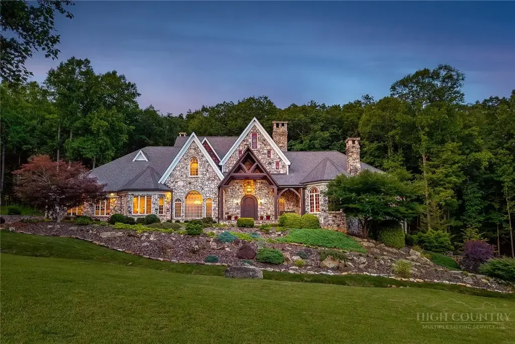 5712 Summit Road, Purlear
