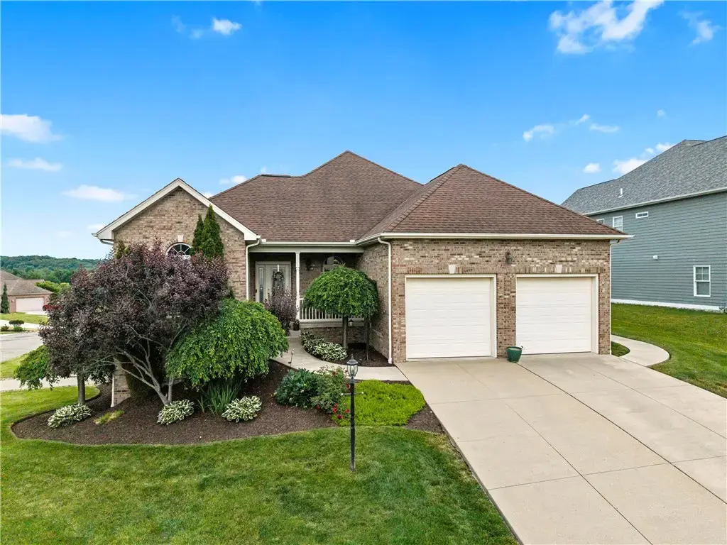 101 Quaker Ridge Court , Ohioville