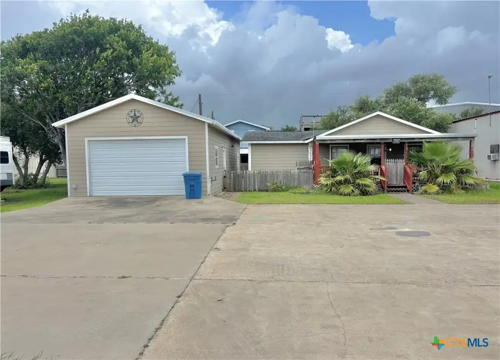 101 Cassie Street, Port O'Connor