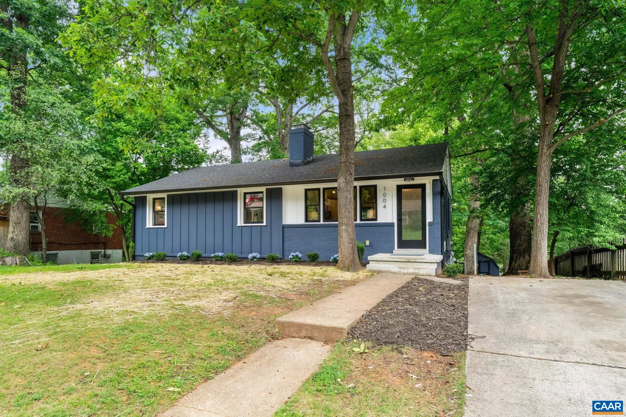1004 Cottonwood Rd, Charlottesville