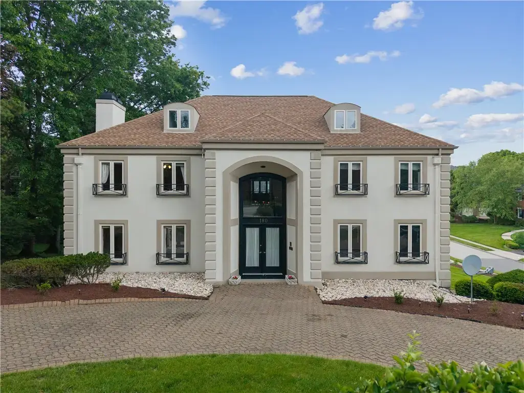 180 Springmeadow Drive , Upper St Clair