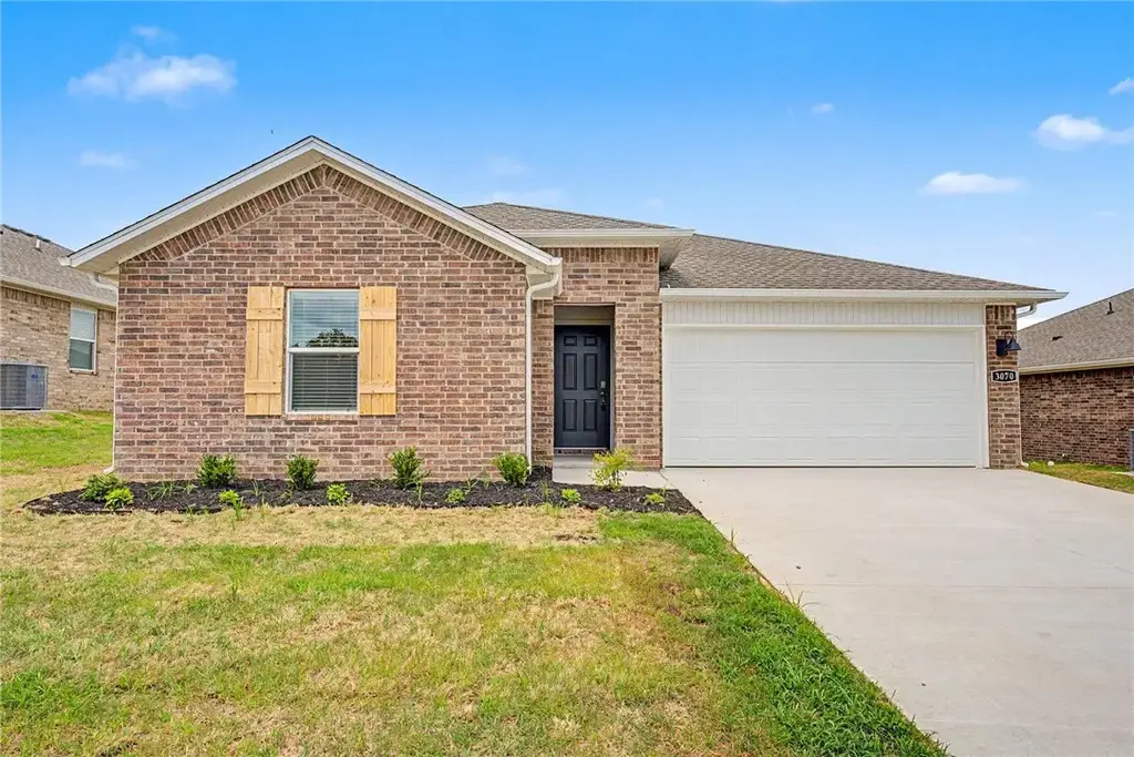 3070 Rosalee Lane, Centerton