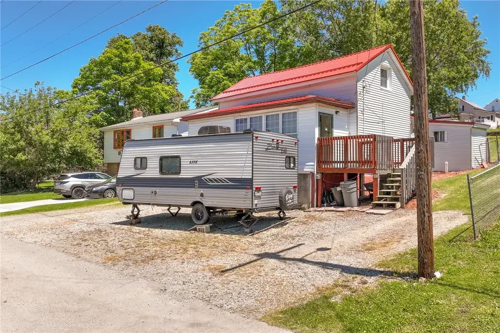 1407 Kirk Street , Dunbar