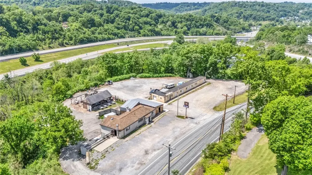 363 Coraopolis Road , Robinson