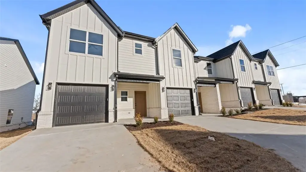 1718 Cuppett Circle, Pea Ridge