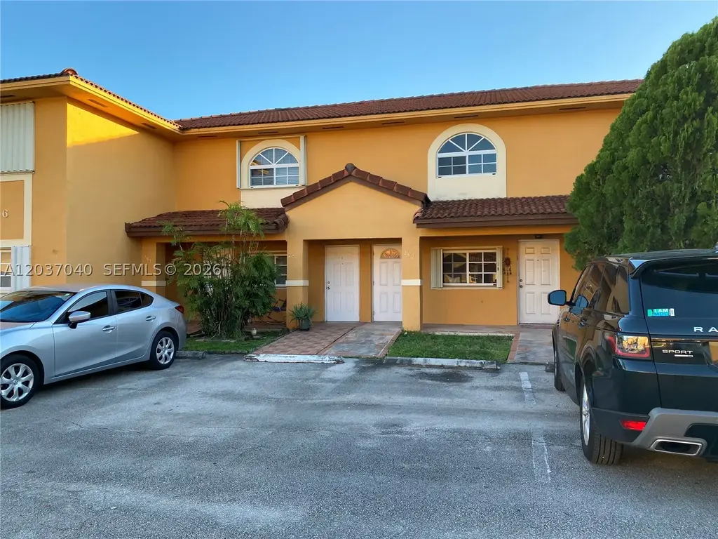 3566 W 80th St 202-57, Hialeah