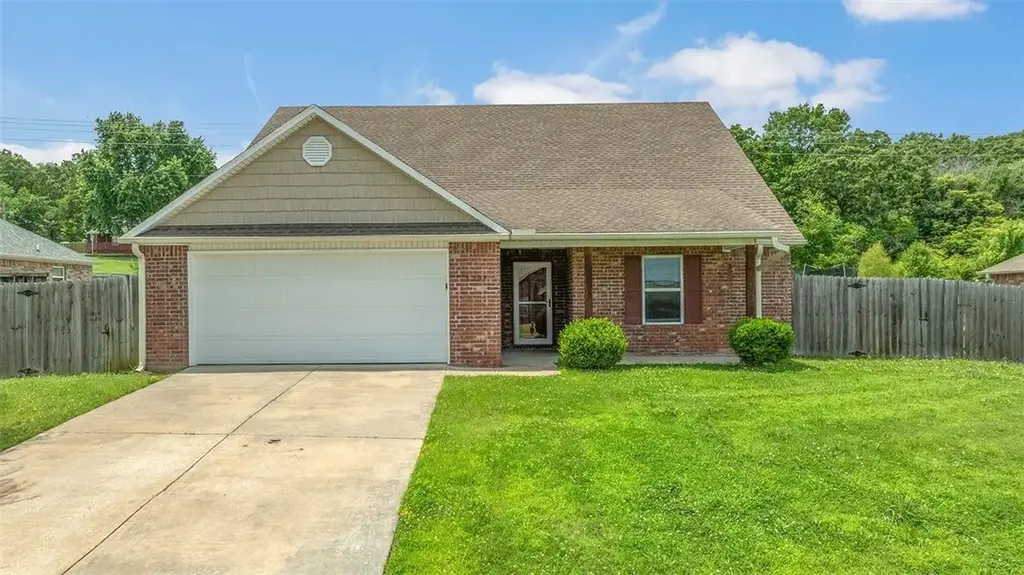 1209 Willow Oak Street, Elkins
