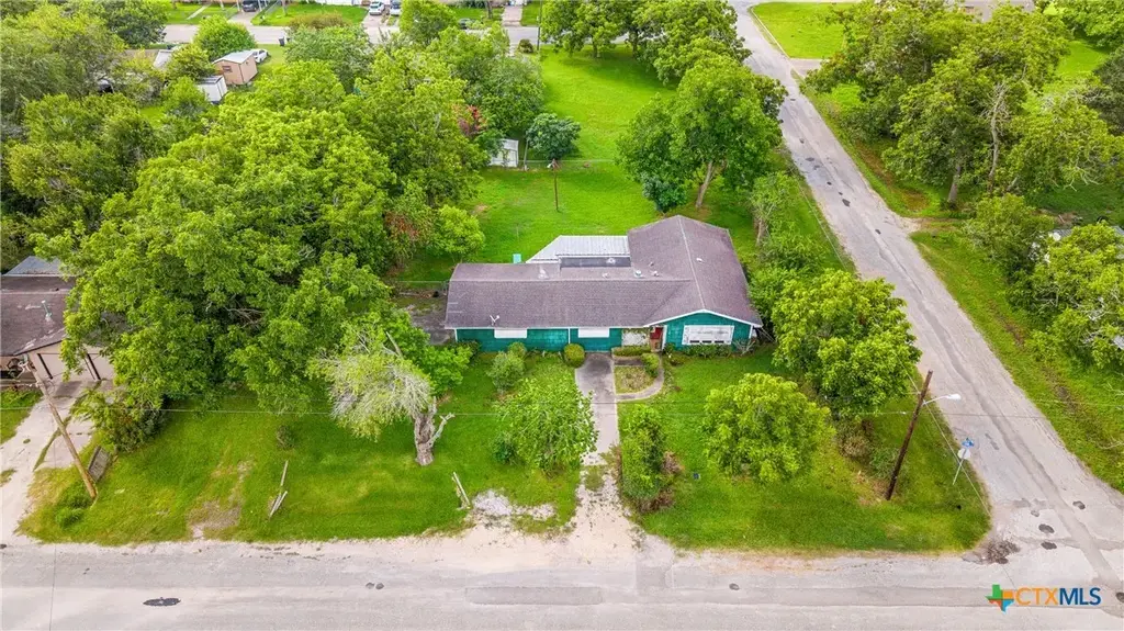 401 Kerr Street, Edna