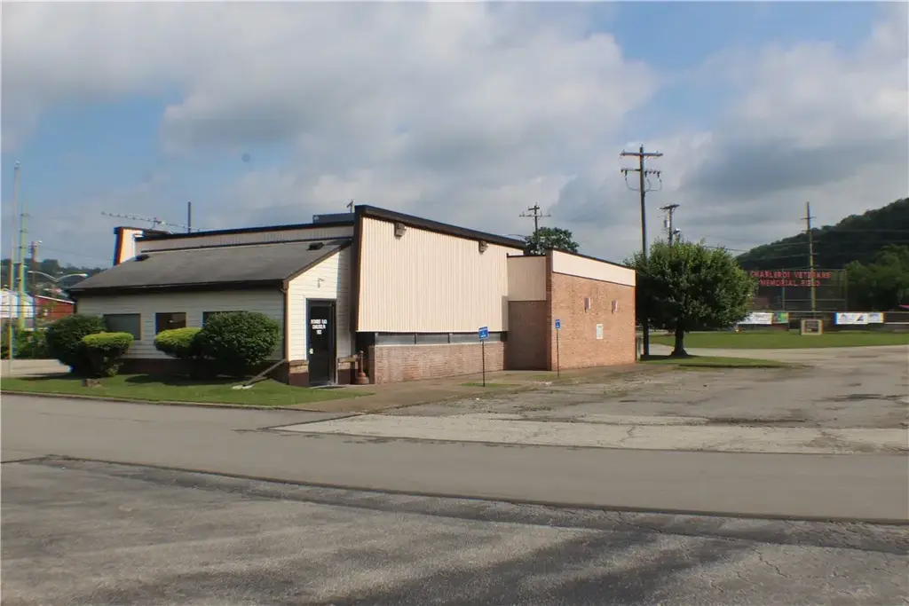 90 Chamber Plaza, Charleroi Boro