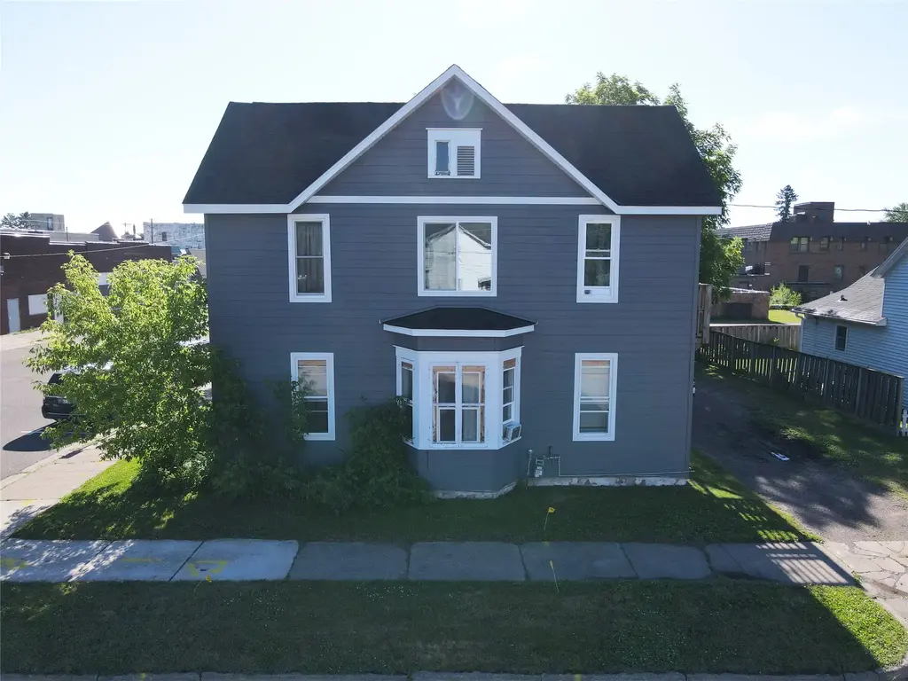 36 W Eau Claire Street 1-4, Rice Lake