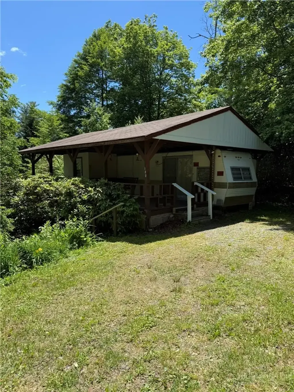 154 Pine Valley Road, Newland