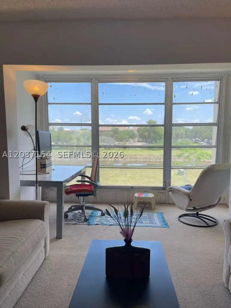 5 of 10 - 8081 N Sunrise Lakes Drive #306, Sunrise, FL
