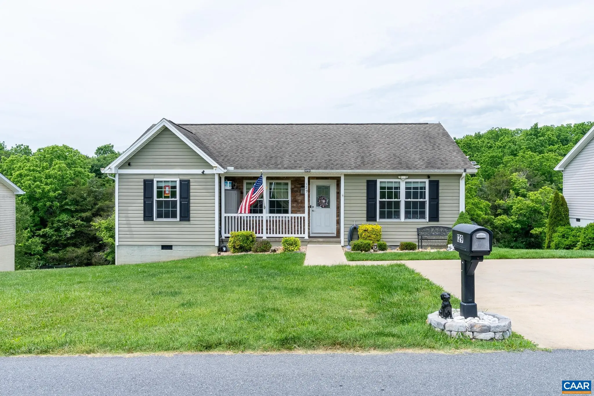 129 Thoroughbred Cir, Lexington