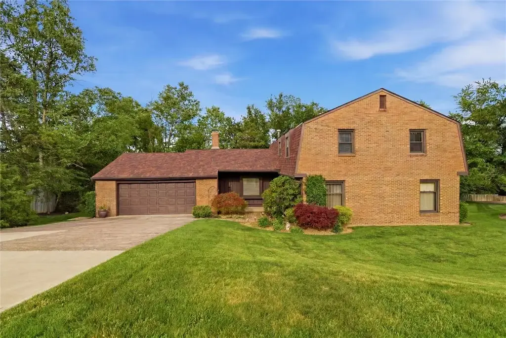 124 Windsor Court, Monroeville