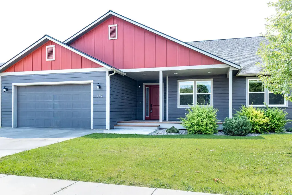 180 Bayberry Lane, Hamilton