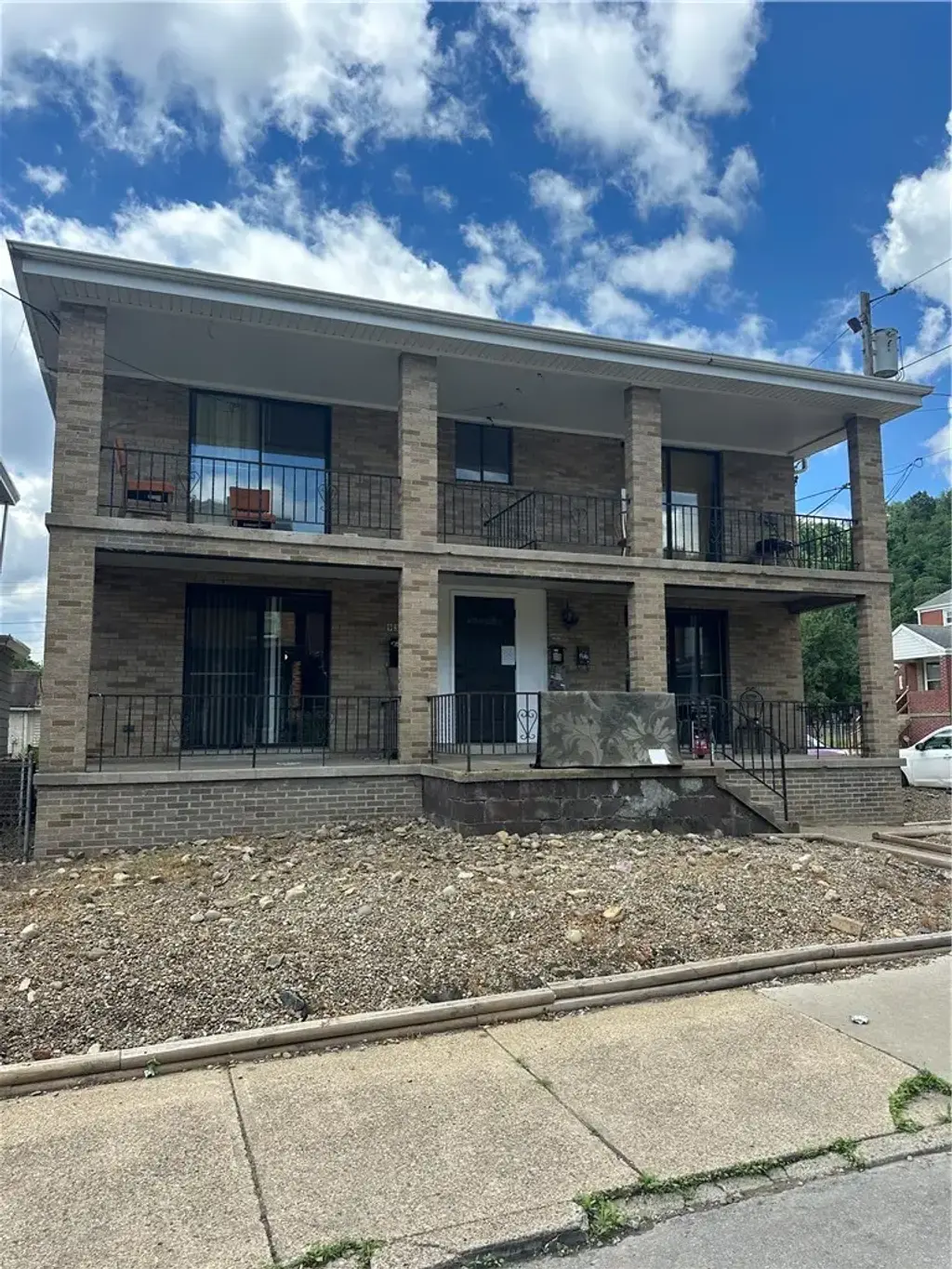 935 Russellwood Avenue , Stowe