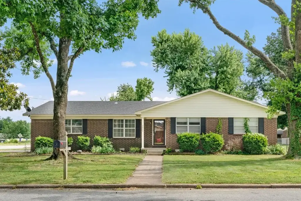 2406 Se 15th Street, Bentonville