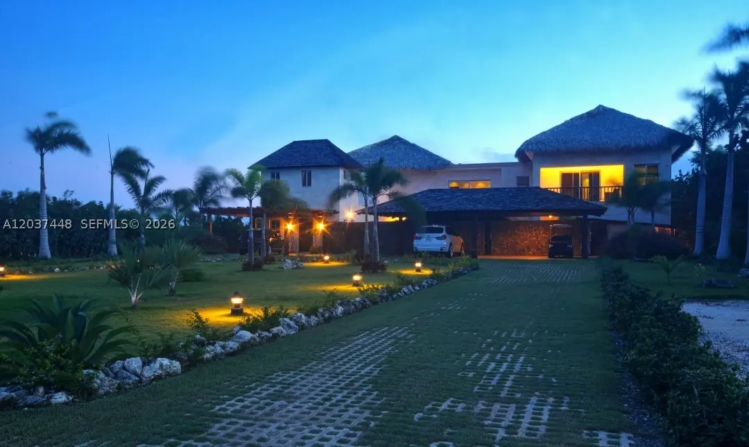 3 of 11 - 0 Punta Espada, , 