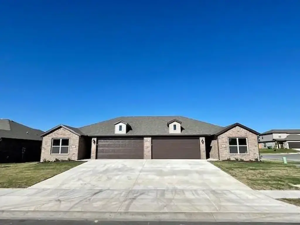 510 Little Lona, Centerton