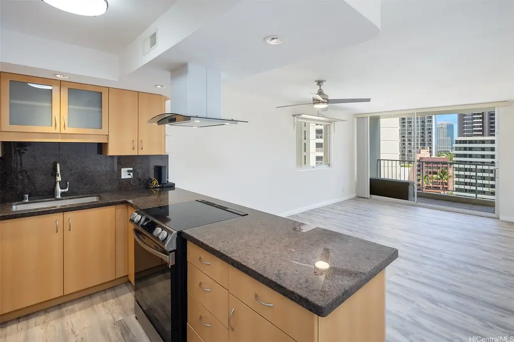 400 Hobron Lane # 1215, Honolulu