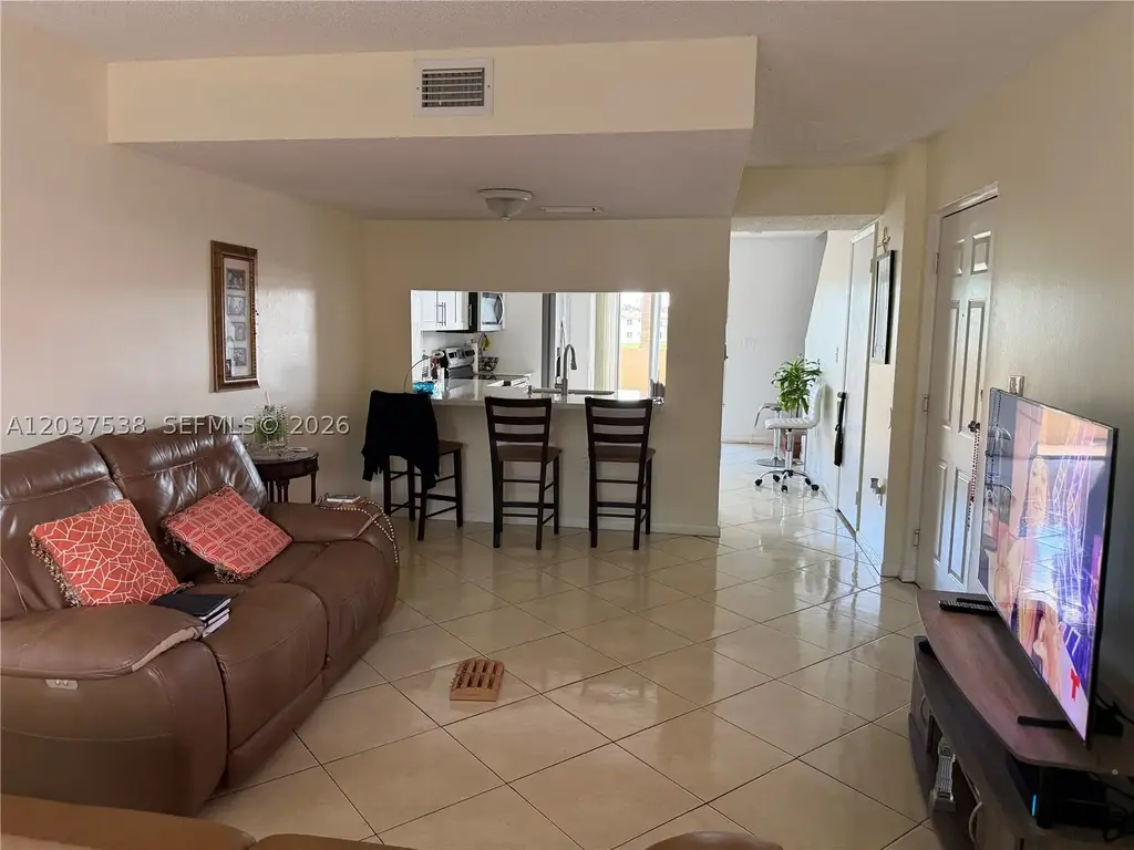 14902 Sw 82nd Ln 13-205, Miami