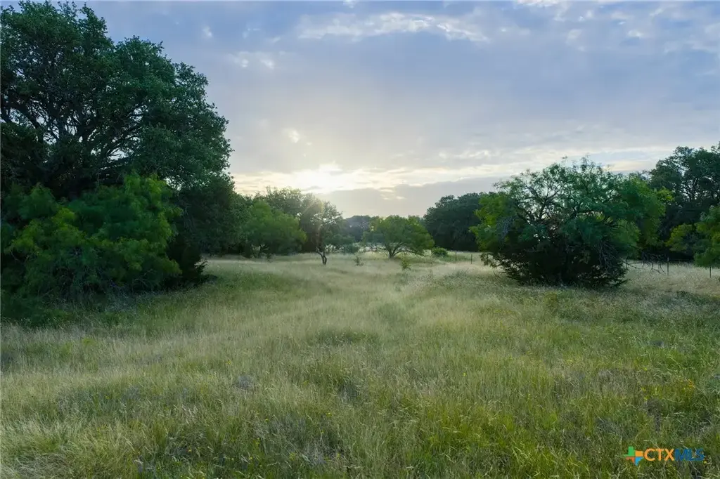 261 W Rolling Oaks Drive, Goldthwaite