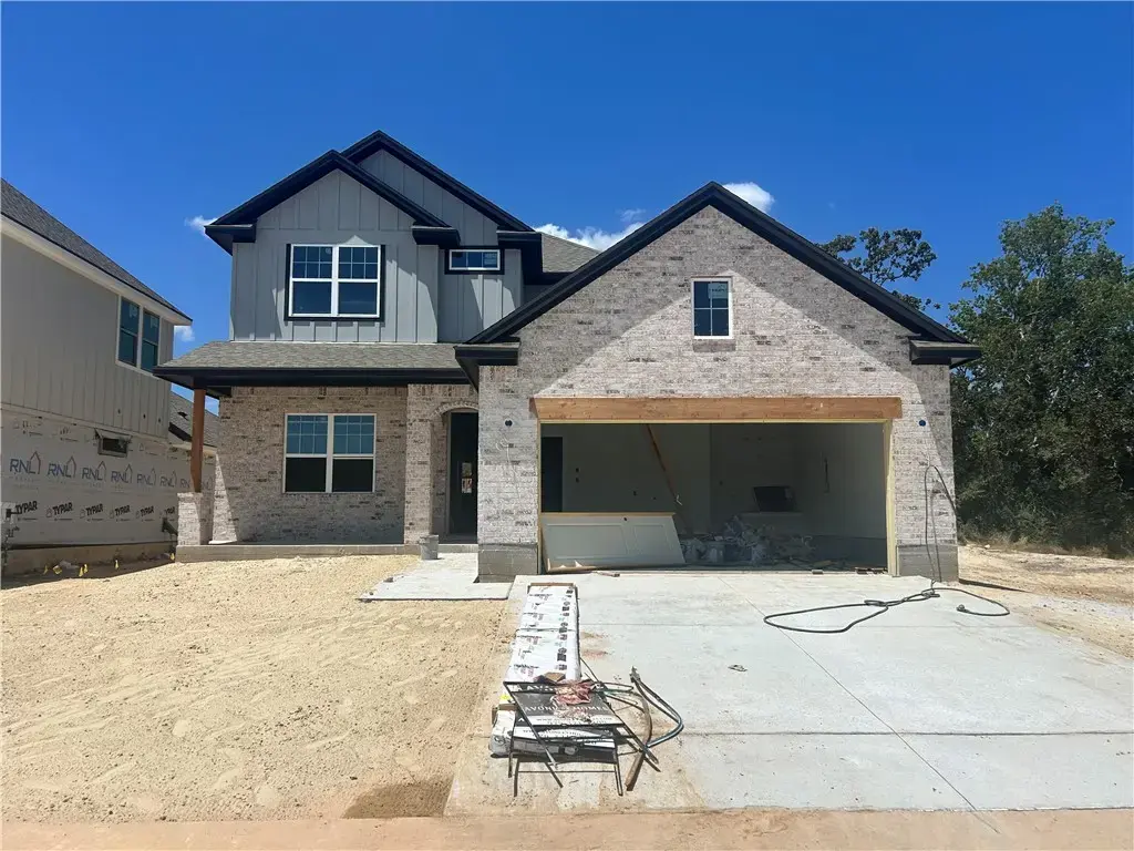 2302 Rivercane, College Station