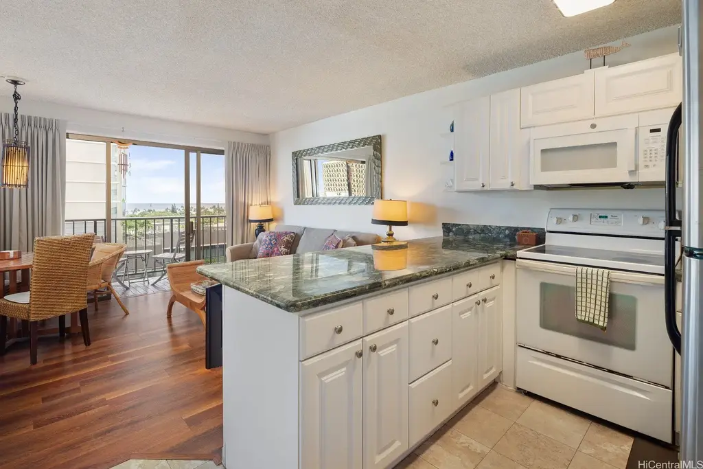 (unit #1103 (nuc)) 2140 Kuhio Avenue, Honolulu