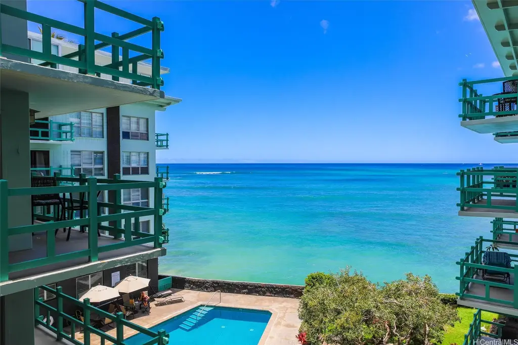 2957 Kalakaua Avenue # 402, Honolulu