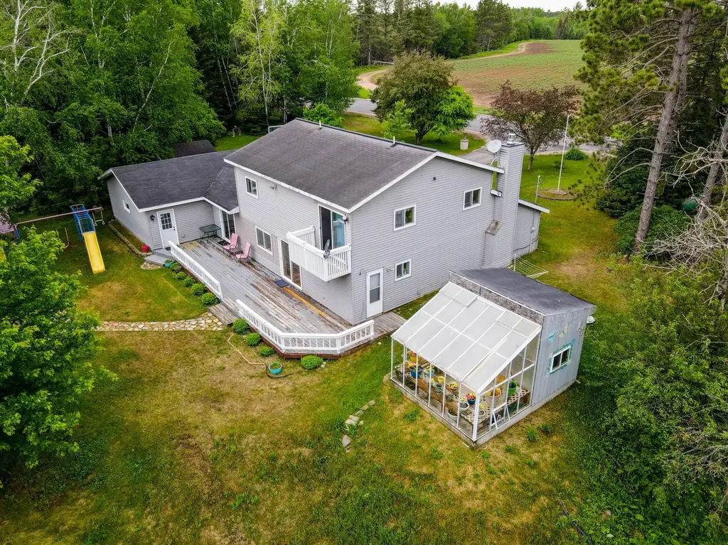 3747 Rolling Acres Dr, Rhinelander