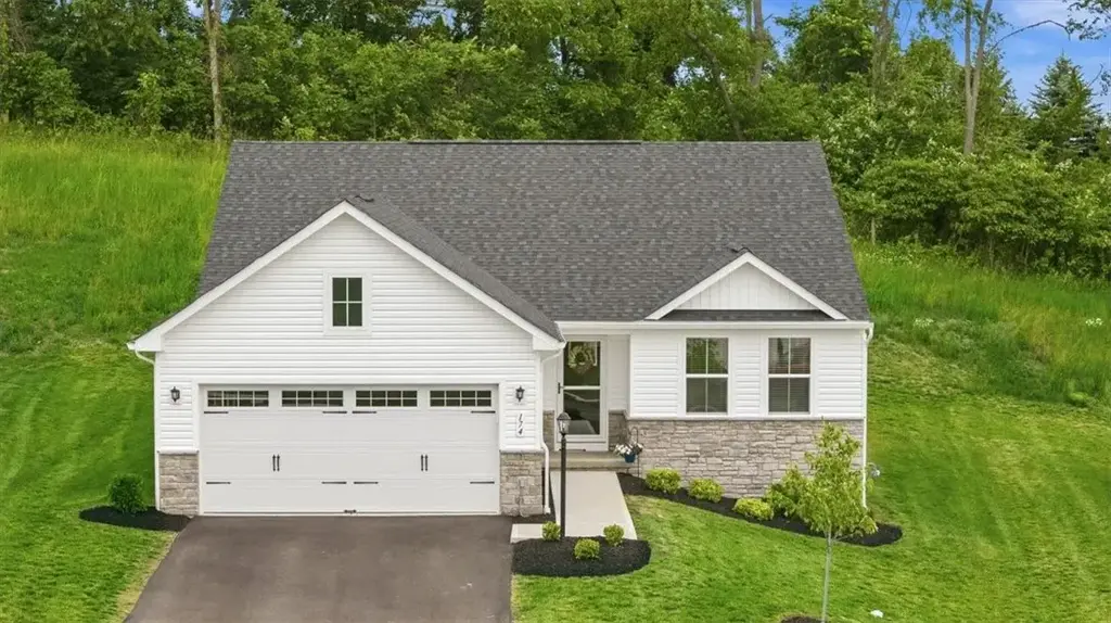 174 Olivia Drive , Center