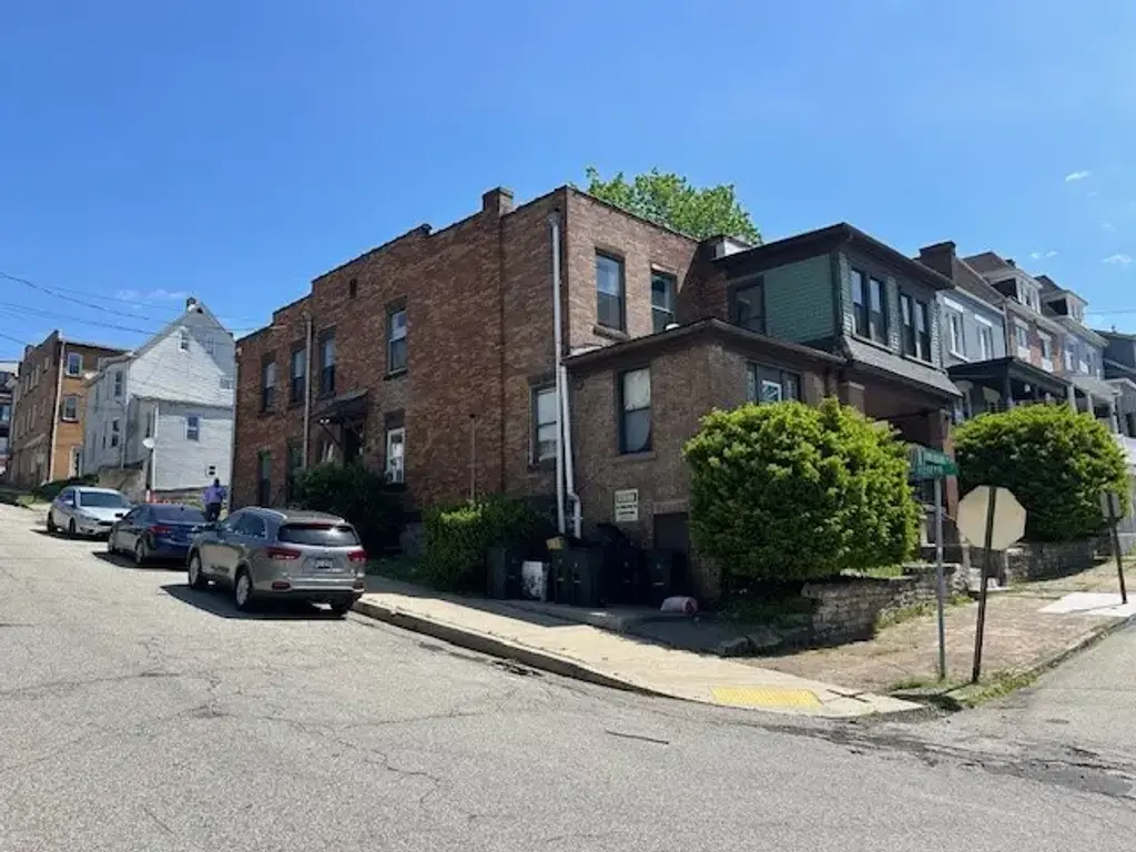 2201 Hawthorne Avenue, Swissvale