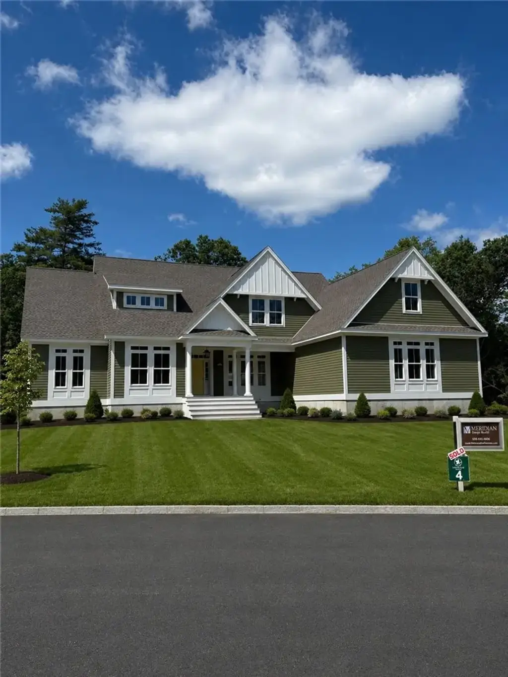 87 Carrs Ln, North Kingstown