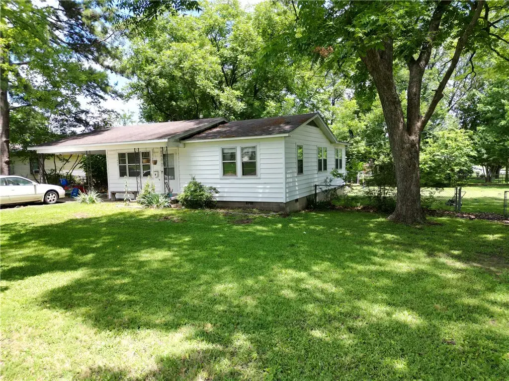 1405 S El Paso Avenue, Russellville