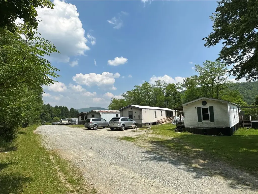 1389 Indian Creek Valley Road, Saltlick